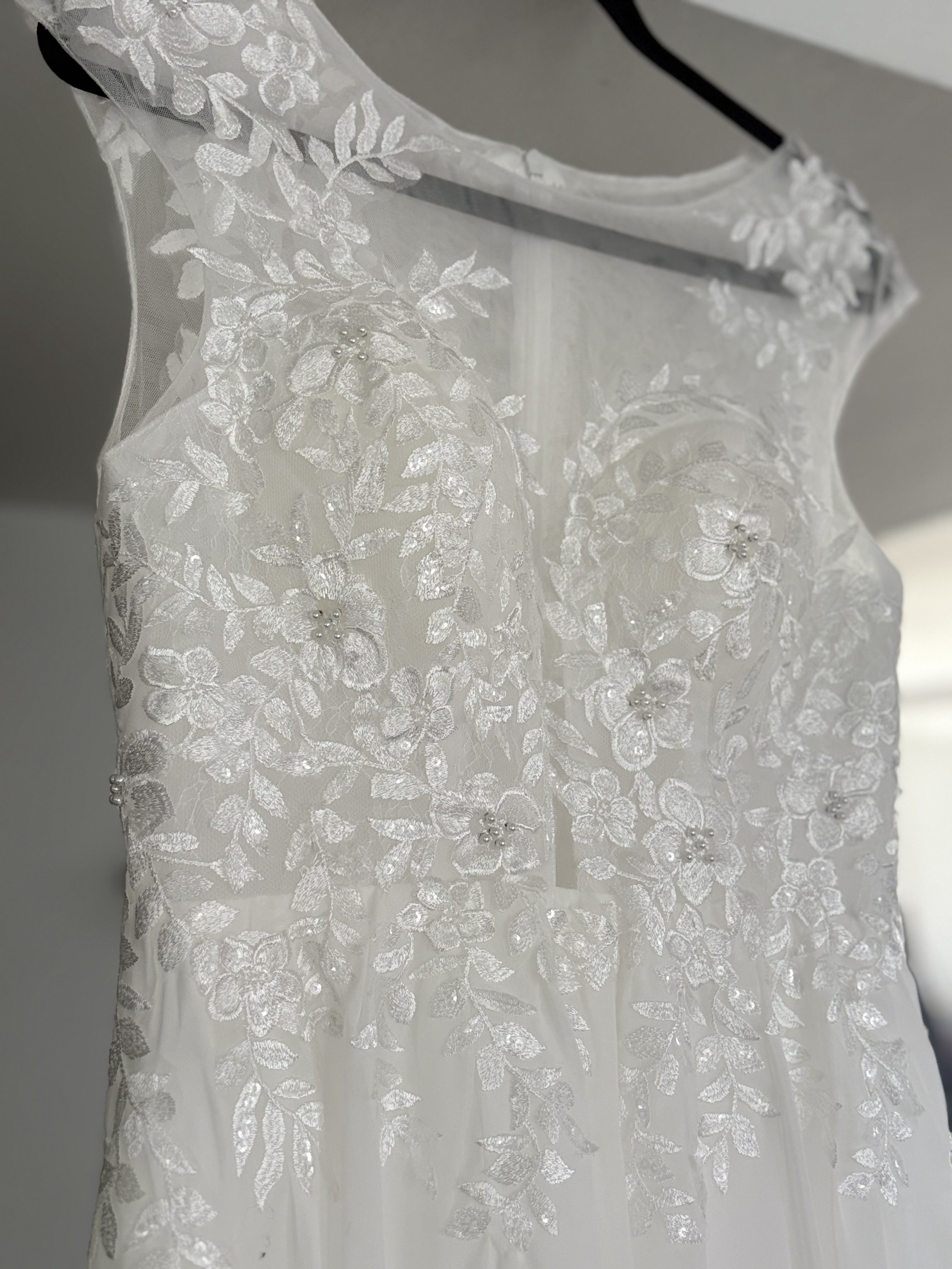 Romantic Illusion Lace & Chiffon Wedding Dress with Thigh Slit (Size S/4/6) - Attire rental - in San Diego, CA 