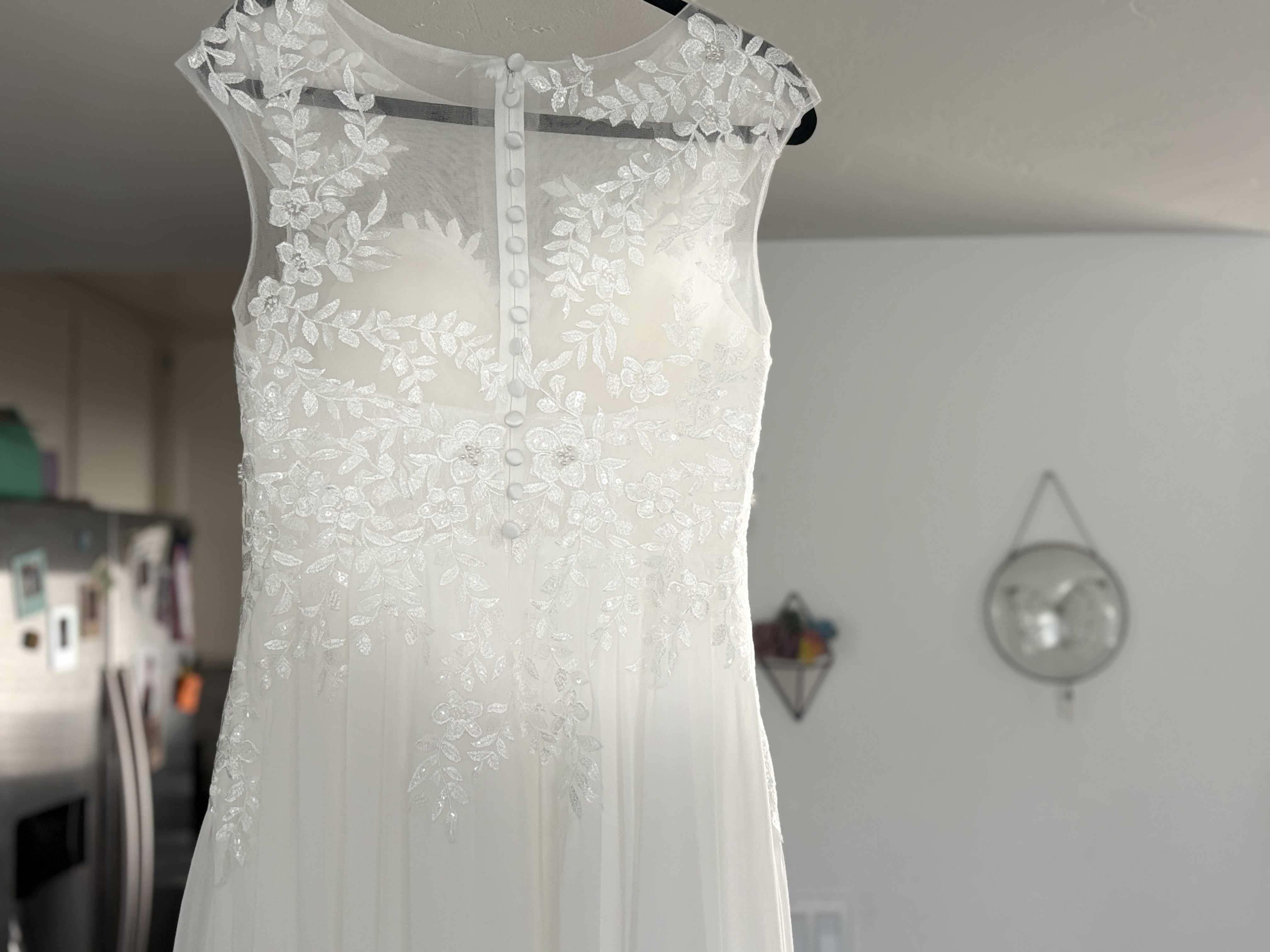 Romantic Illusion Lace & Chiffon Wedding Dress with Thigh Slit (Size S/4/6) - Attire rental - in San Diego, CA 