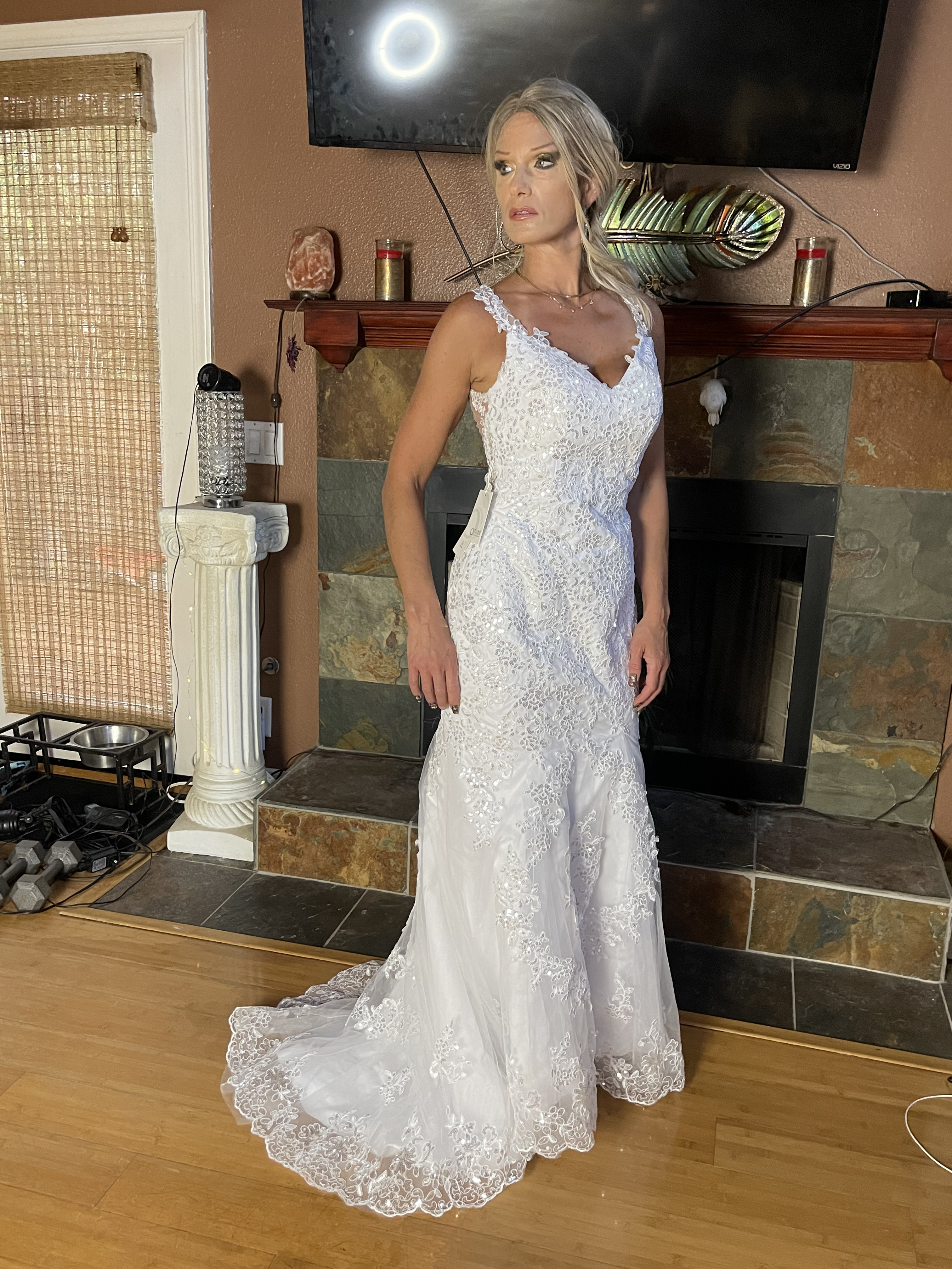 🤍 Brand New Wedding Dress – Never Worn – Must Sell - Attire rental - in San Diego 