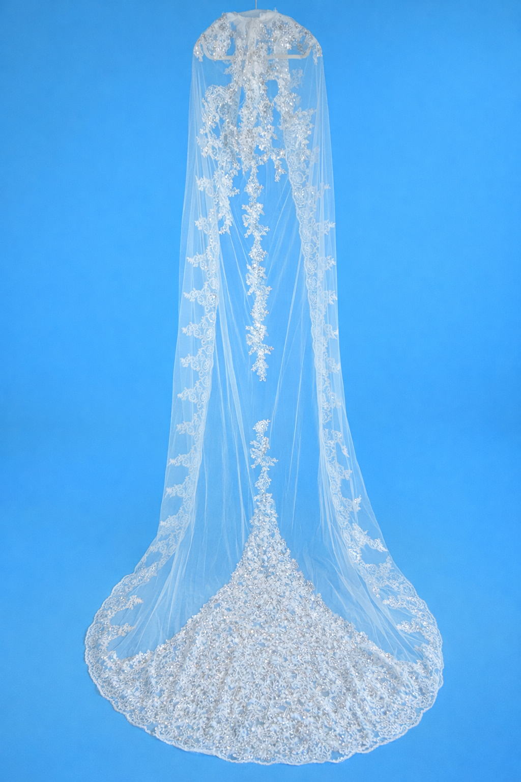 ✨ Custom-Made Wedding Dress – Elegant, Comfortable & Unique ✨👰‍♀️💒💍 Optional: Matching long-train veil available - Attire rental - in San Diego 